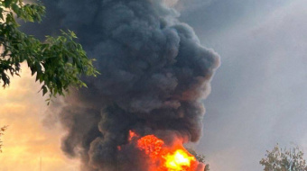 Масштабна пожежа на Платонівській нафтобазі у Тамбовській області РФ. Фото: Baza
