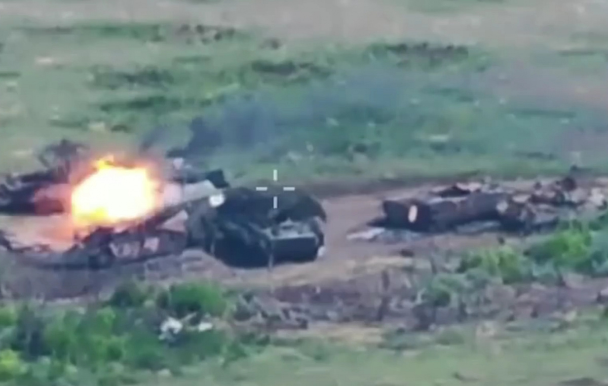ЗСУ знищили 7 БМП з піхотою біля Новомихайлівки. Фото: кадр із відео
