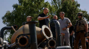 Премьер-министр Украины Денис Шмыгаль во время визита в Донецкую область 5 июля. Фото: личная страница Шмыгаля в Телеграм
