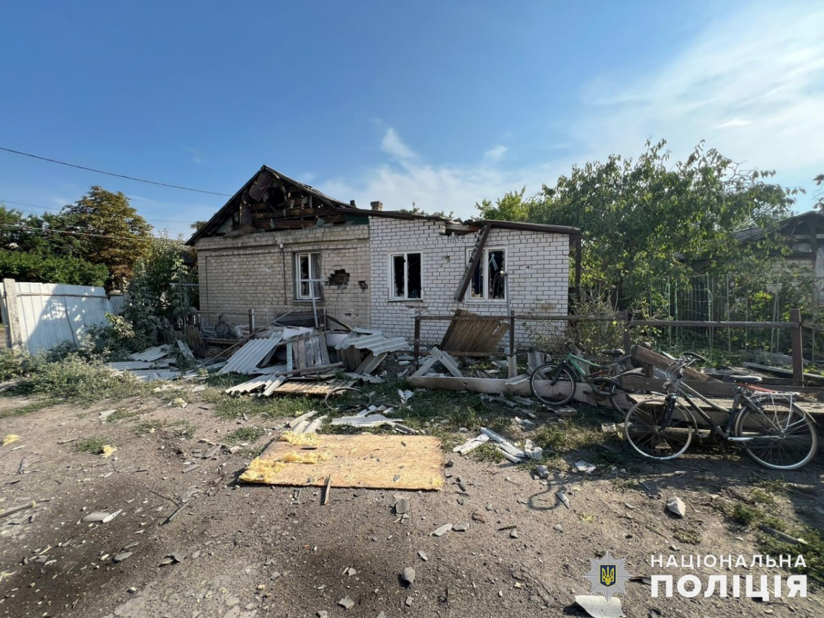 Россияне обстреляли Донетчину. Фото: полиция 