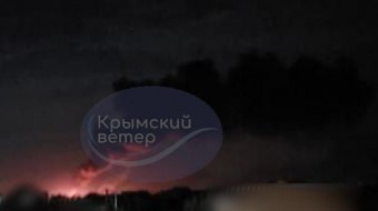 Пожежа після прильоту на аеродромі Саки в окупованому Криму. Фото: «Кримський вітер» / Telegram