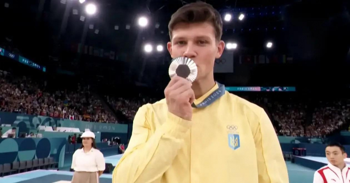 Срібний призер Олімпіади-2024 зі спортивної гімнастики українець Ілля Ковтун. Кадр із телетрансляції