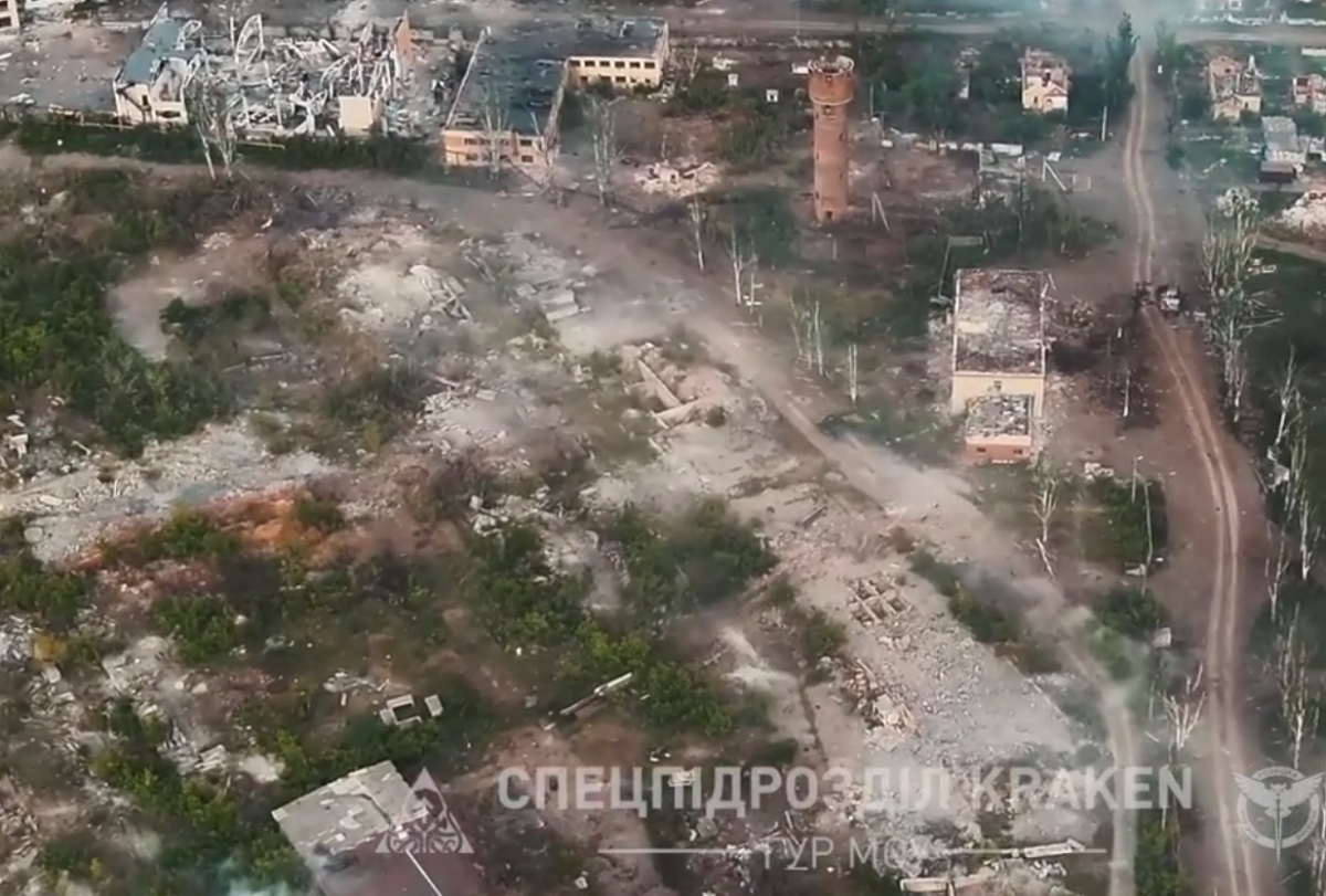 Зруйнований Часів Яр. Фото: кадр з відео 