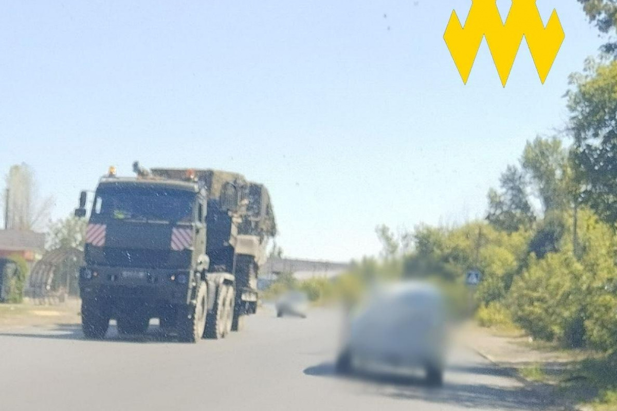 Движение военной техники РФ в сторону базы в оккупированном Должанске. Фото: «АТЕШ» 