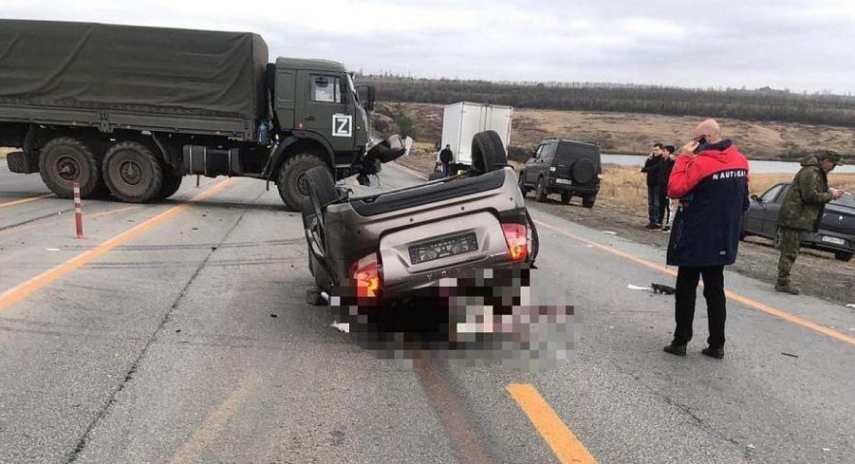 В России военный КамАЗ столкнулся с легковушкой. Погибли три человека. Фото: ASTRA