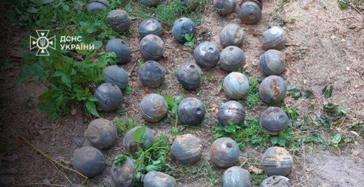 Мэр Кременчуга сообщил о неразорвавшихся кассетных боеприпасах из российских ракет после ночной атаки. Фото: ГСЧС Украины 
