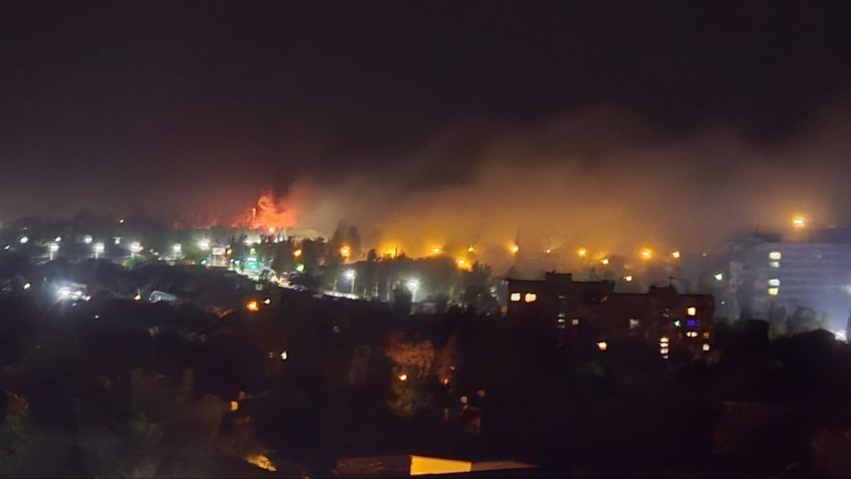 Атака дрону у Кіровському районі Донецька. Фото із соцмереж