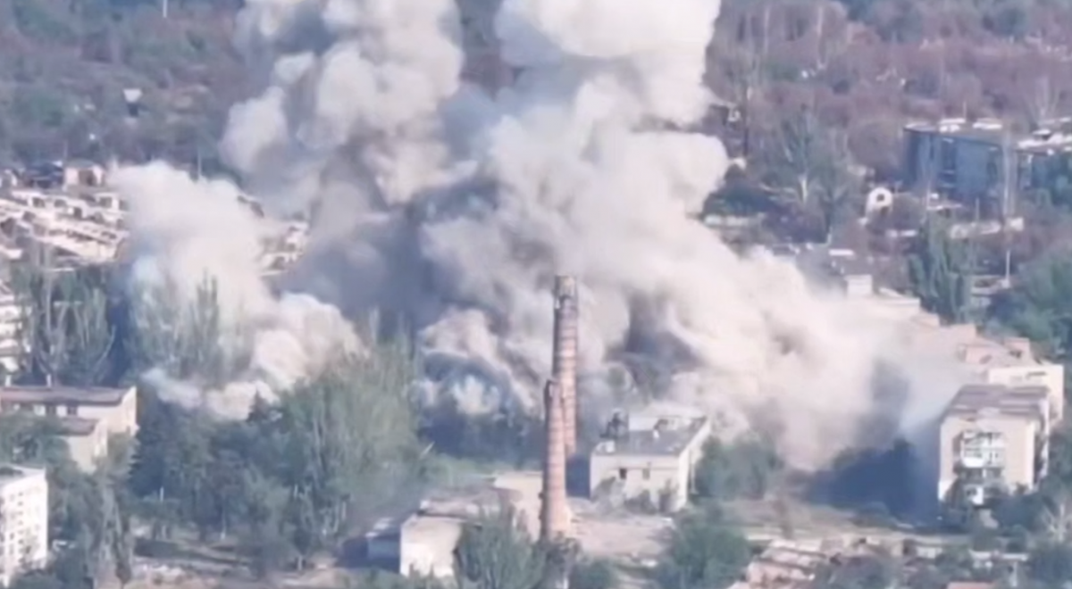 Удар по командному пункту армии РФ в оккупированном Соледаре. Фото: кадр из видео