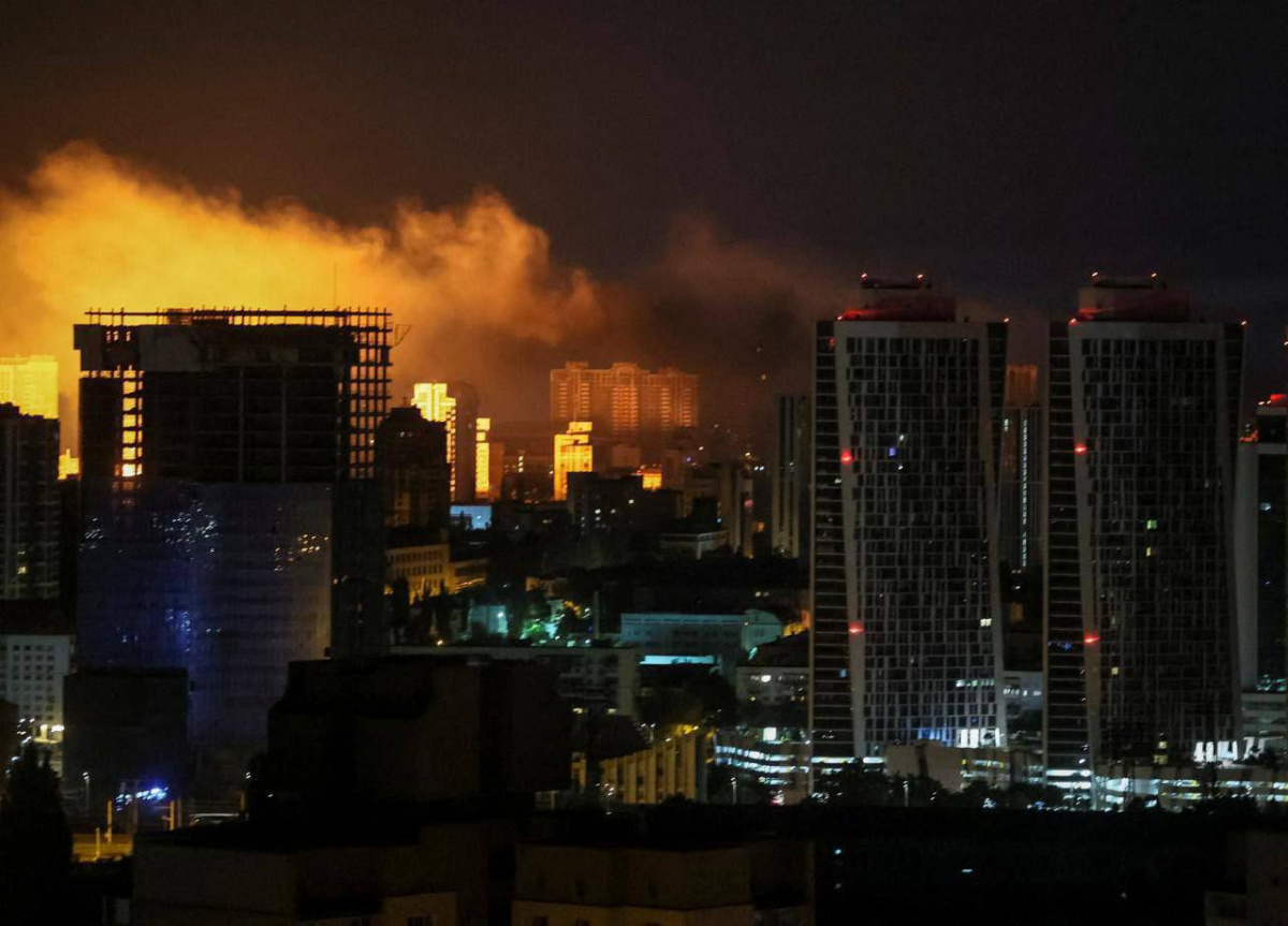 Внаслідок російської атаки на Київ щонайменше 8 людей загинули та понад 45 поранені. Фото: МВС України 