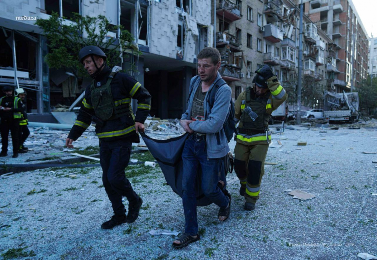 15 человек погибли в результате российской атаки на Киев 28 августа. Поисково-спасательная операция продолжается. Фото: КГВА