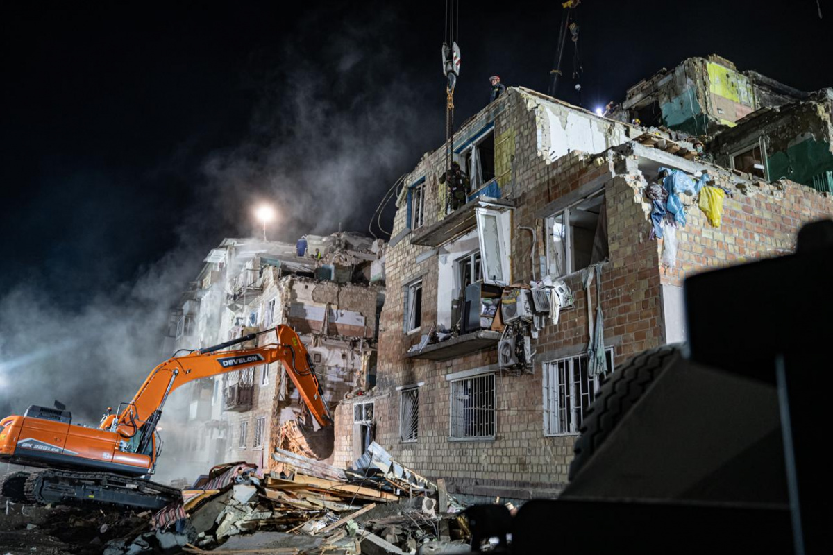 Остается неизвестной судьба восьми человек после вчерашней атаки на Киев. Фото: МВД Украины 