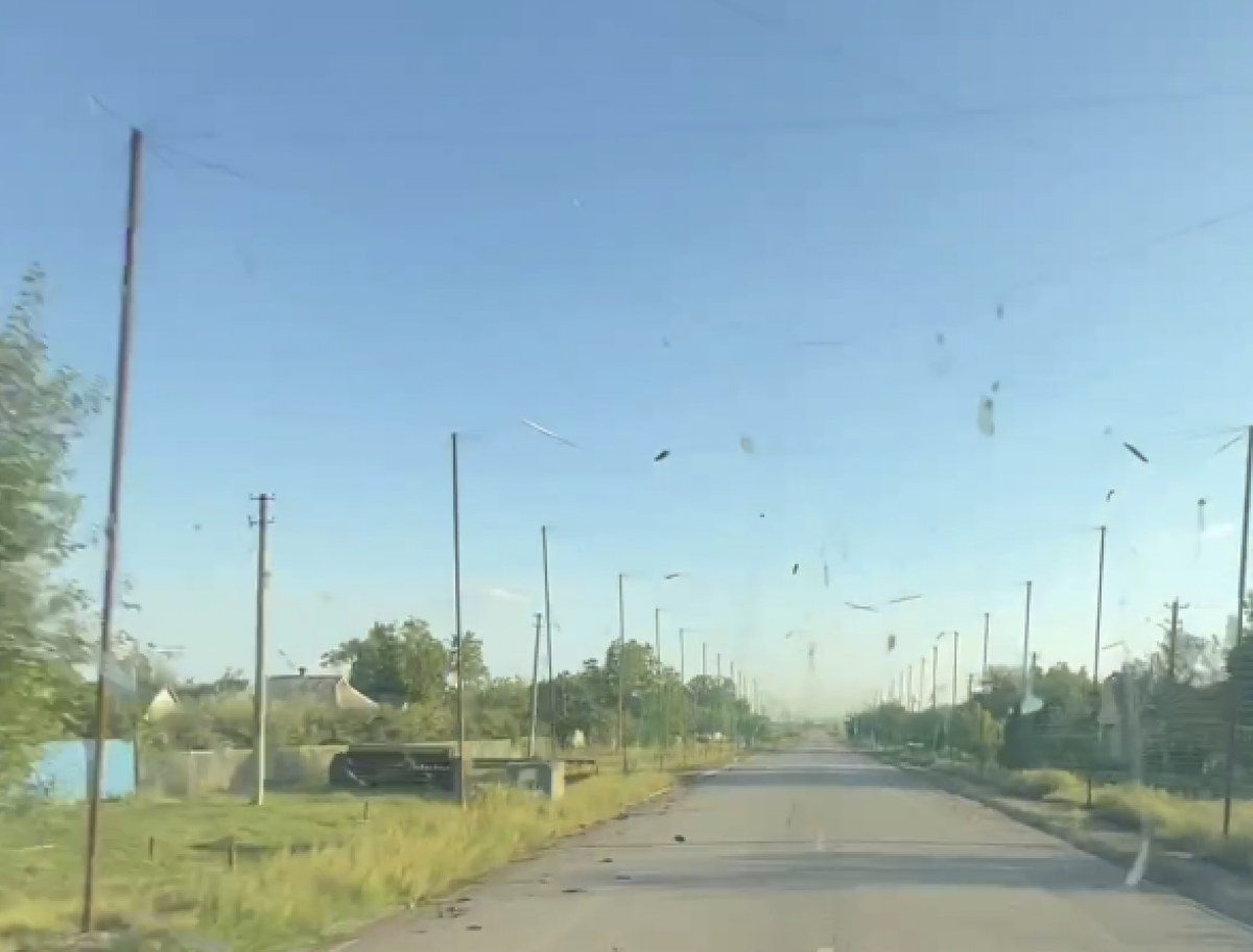 Порожнеча та постійні «прильоти»: як виглядає траса між Добропіллям та Краматорськом на Донеччині