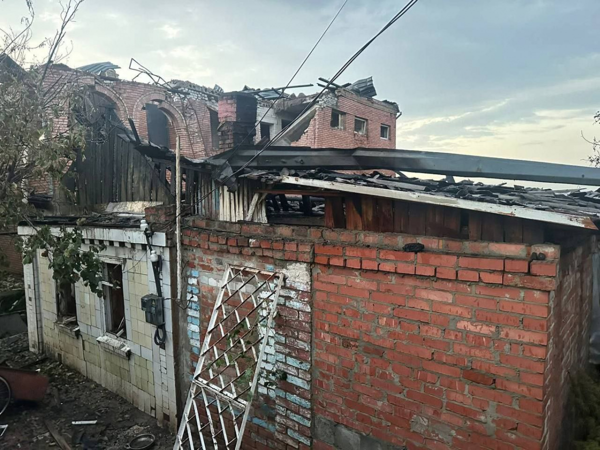 Последствия атаки российский ударных дронов на Славянск в ночь на 2 сентября. Фото: ГВА