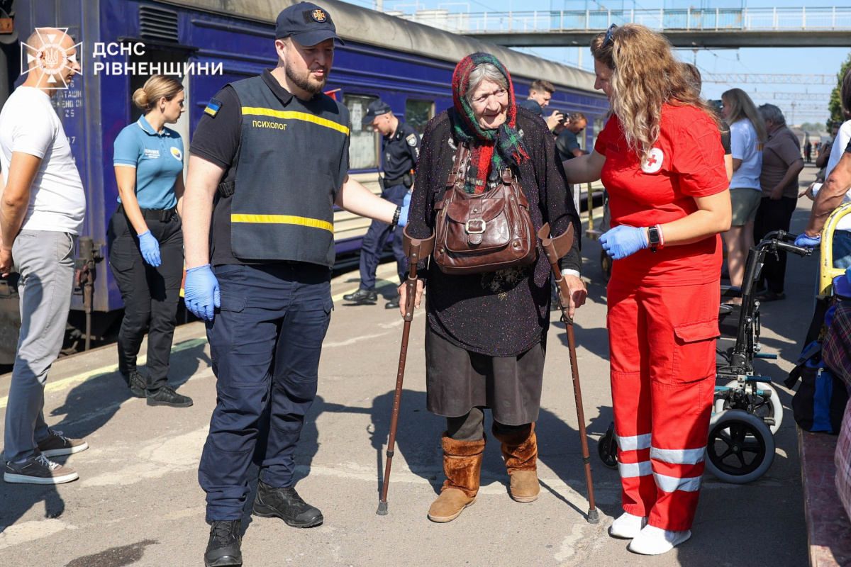 Евакуація на Донеччині триває. Фот: ДСНС 