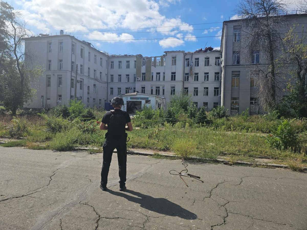 Последствия удара по Константиновской больнице. Фото: Донецкая ОВА