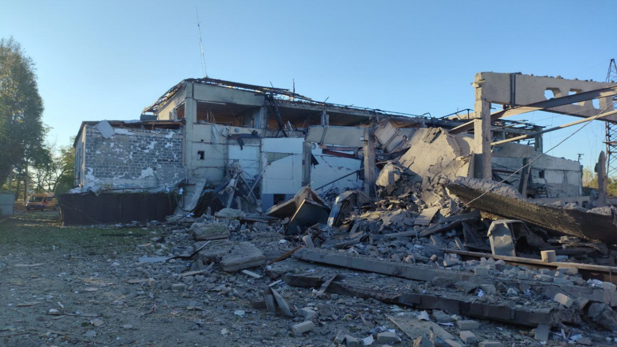 Разрушенное здание горгаза в Константиновке. Фото: «Донецкоблгаз»