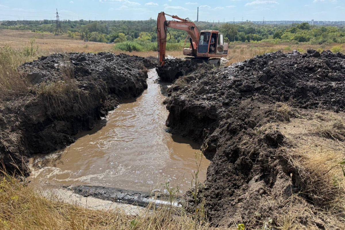 Авария на водоводе на оккупированной Луганщине. Фото: «Лугансквода» 