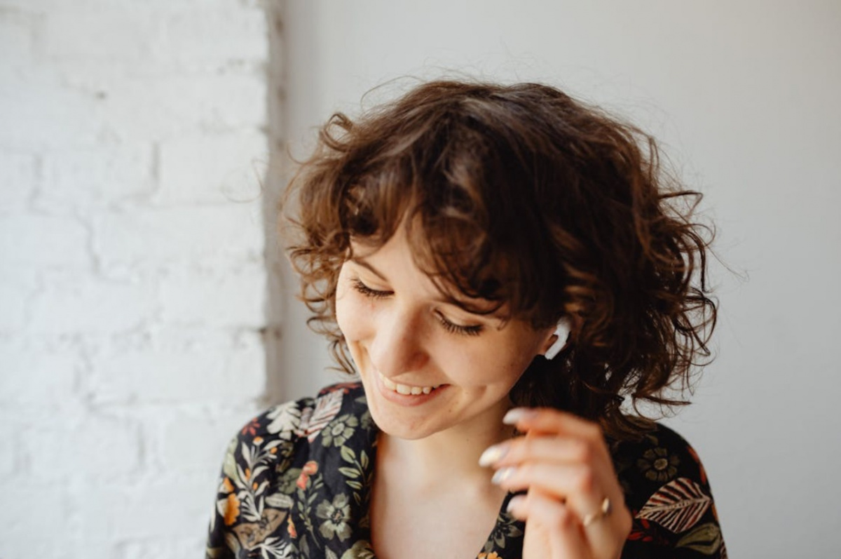 5 причин подарувати AirPods людині, яка постійно слухає музику або подкасти