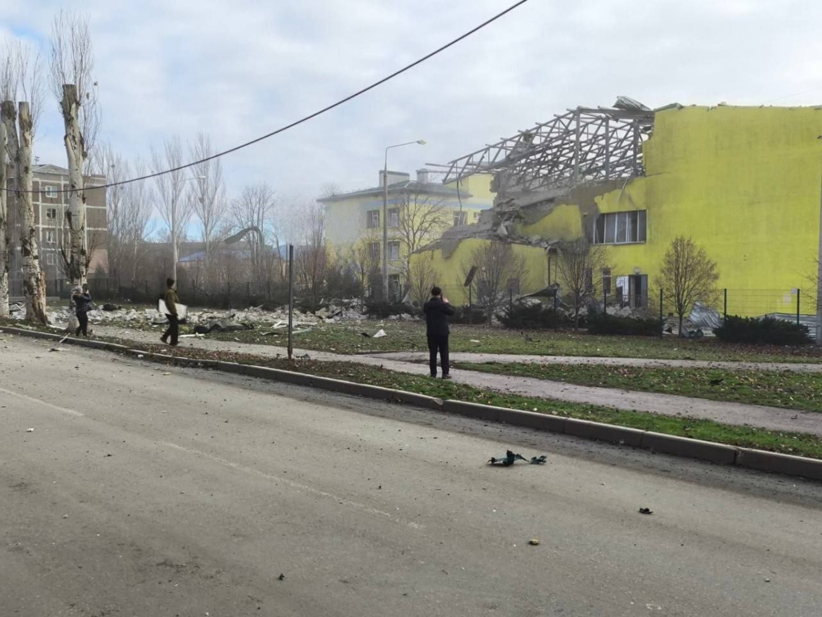 Последствия удара по Славянску. Источник: t.me/kramatorskiy_pishet 