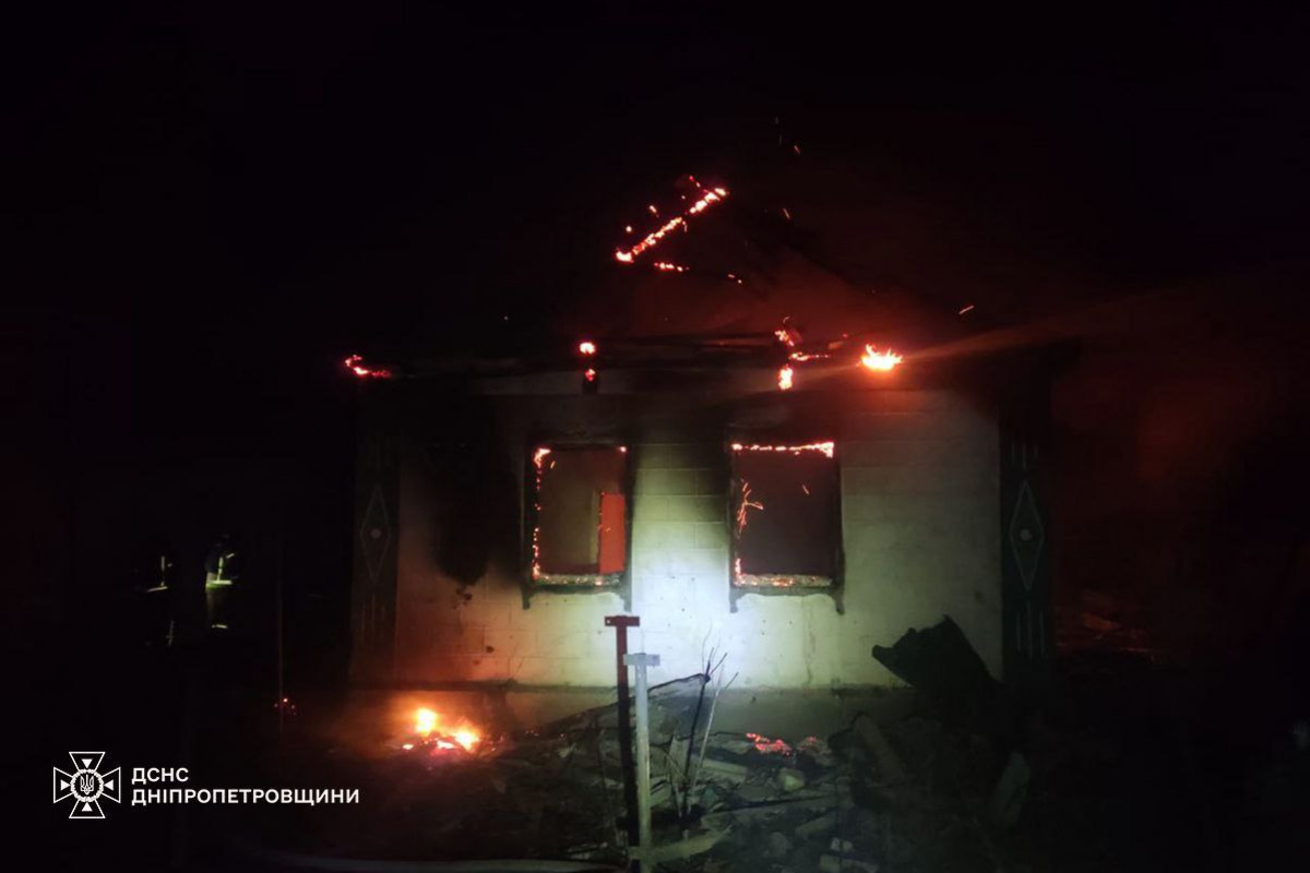 Армия РФ атаковала Синельниковский район беспилотниками. Фото: ГСЧС Днепропетровщины