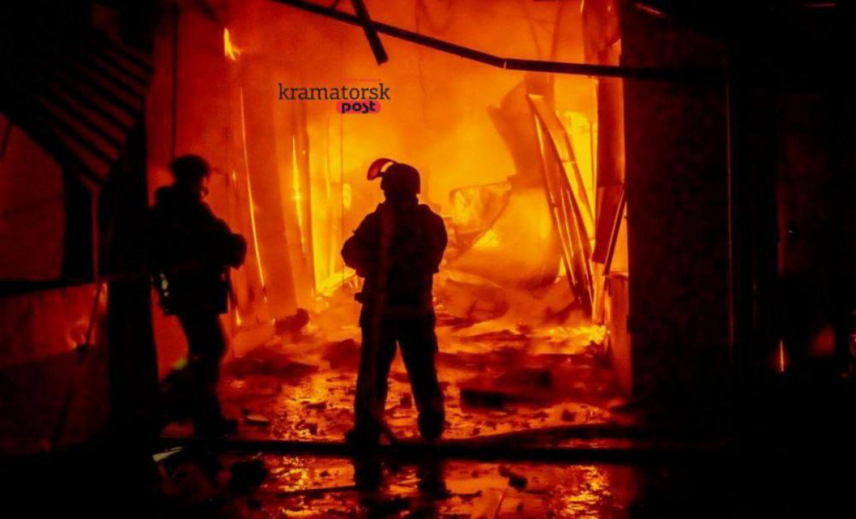 Обстрел Краматорска вызвал пожар на рынке и ранил местную жительницу