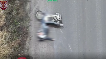 ВС РФ убили гражданского под Купянском. Кадр из видео