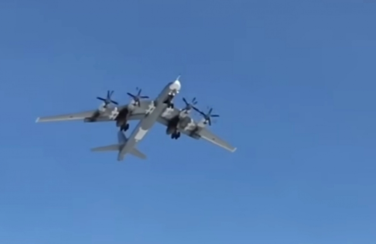 Літак стратавіації Ту-95.