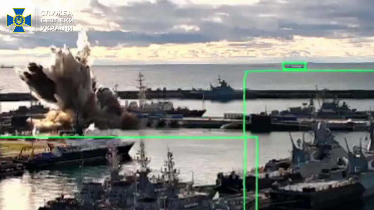 Підрив російського підводного човна в порту Новоросійська. Фото: кадр із відео