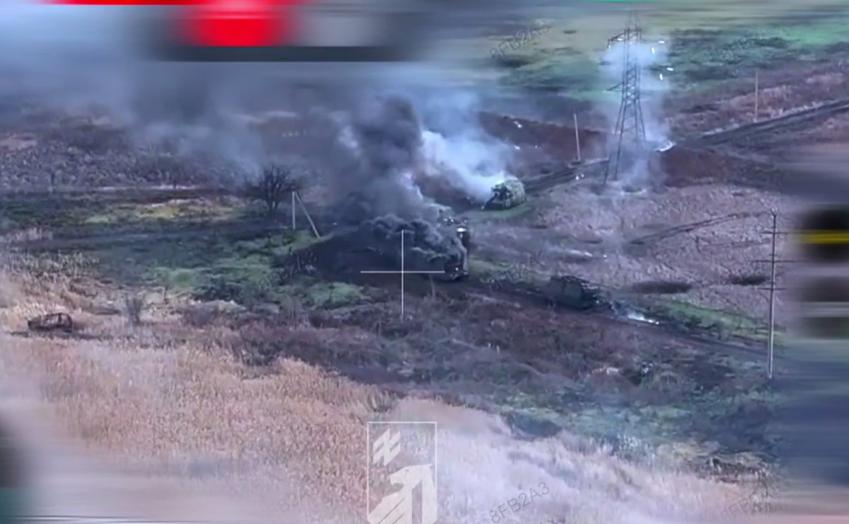 Уничтоженная российская бронетехника под Добропольем. Фото: кадр из видео