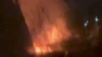 Пожар после атаки БПЛА на оккупированный Харцызск. Фото: кадр из видео