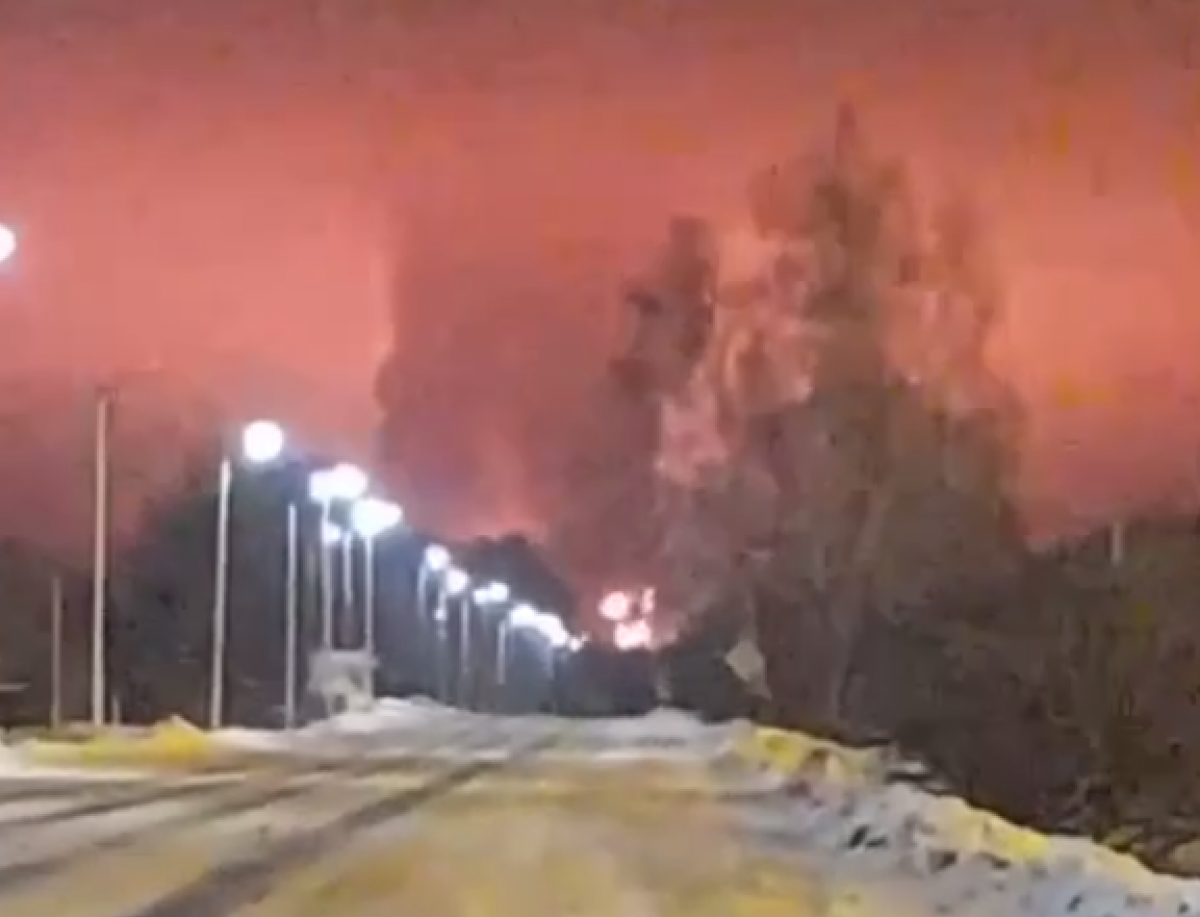 Пожар на нефтебазе в Усмани. Фото: кадр из видео