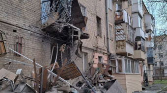 Последствия обстрела Херсона. Фото: Херсонская ГВА