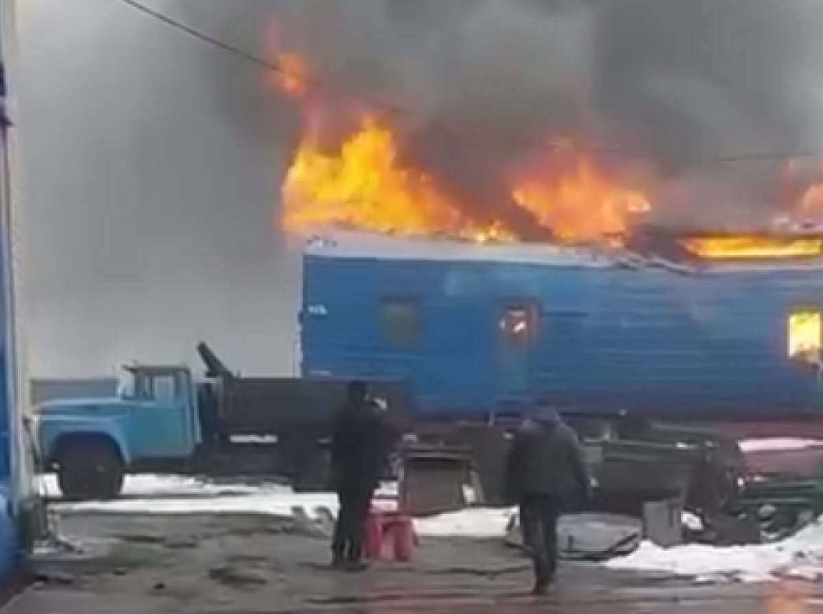 Россия более суток атакует железнодорожную инфраструктуру станции Синельниково. Фото: скриншот 