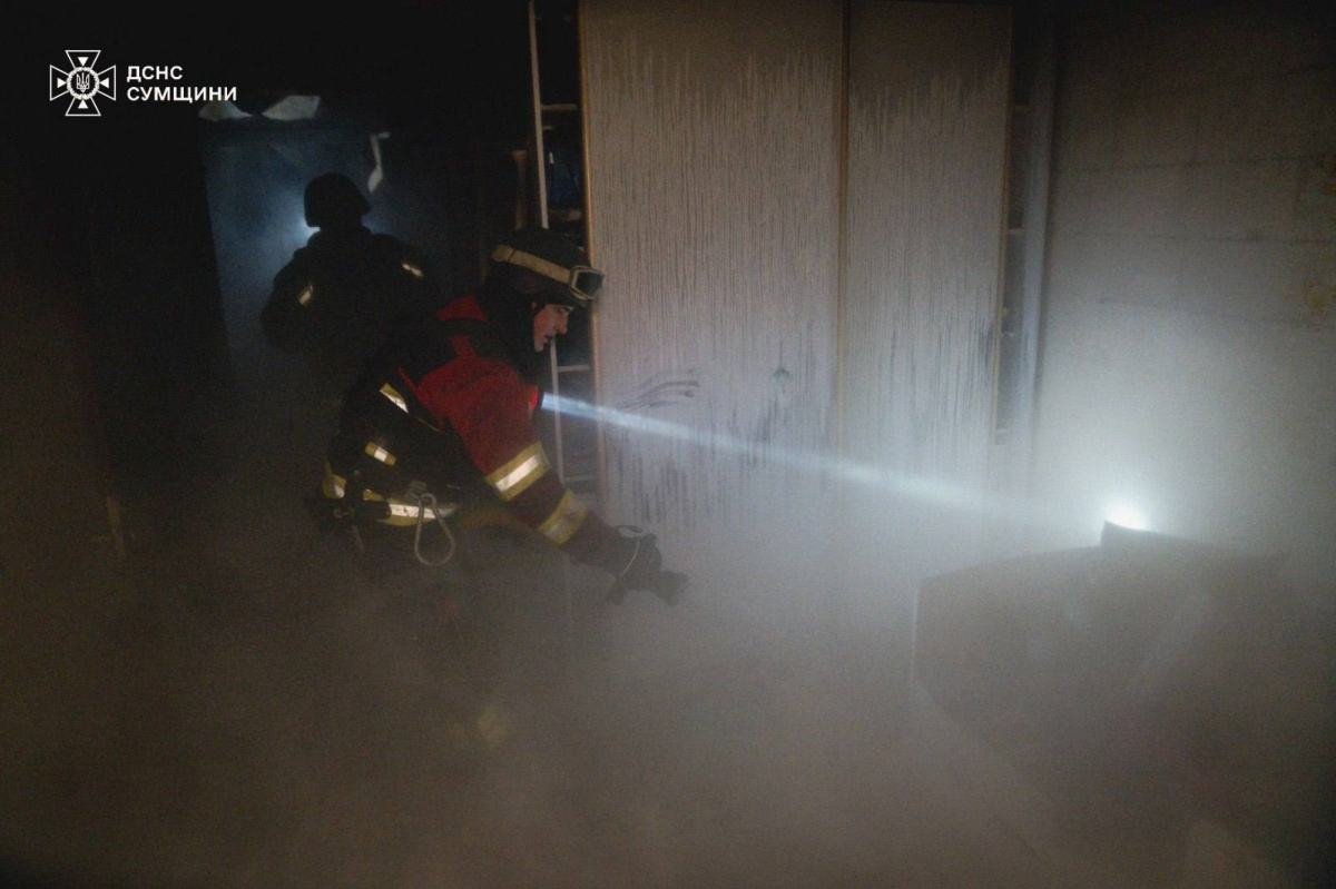 РФ продолжает обстрелы объектов энергетической инфраструктуры и жилых кварталов в Украине.