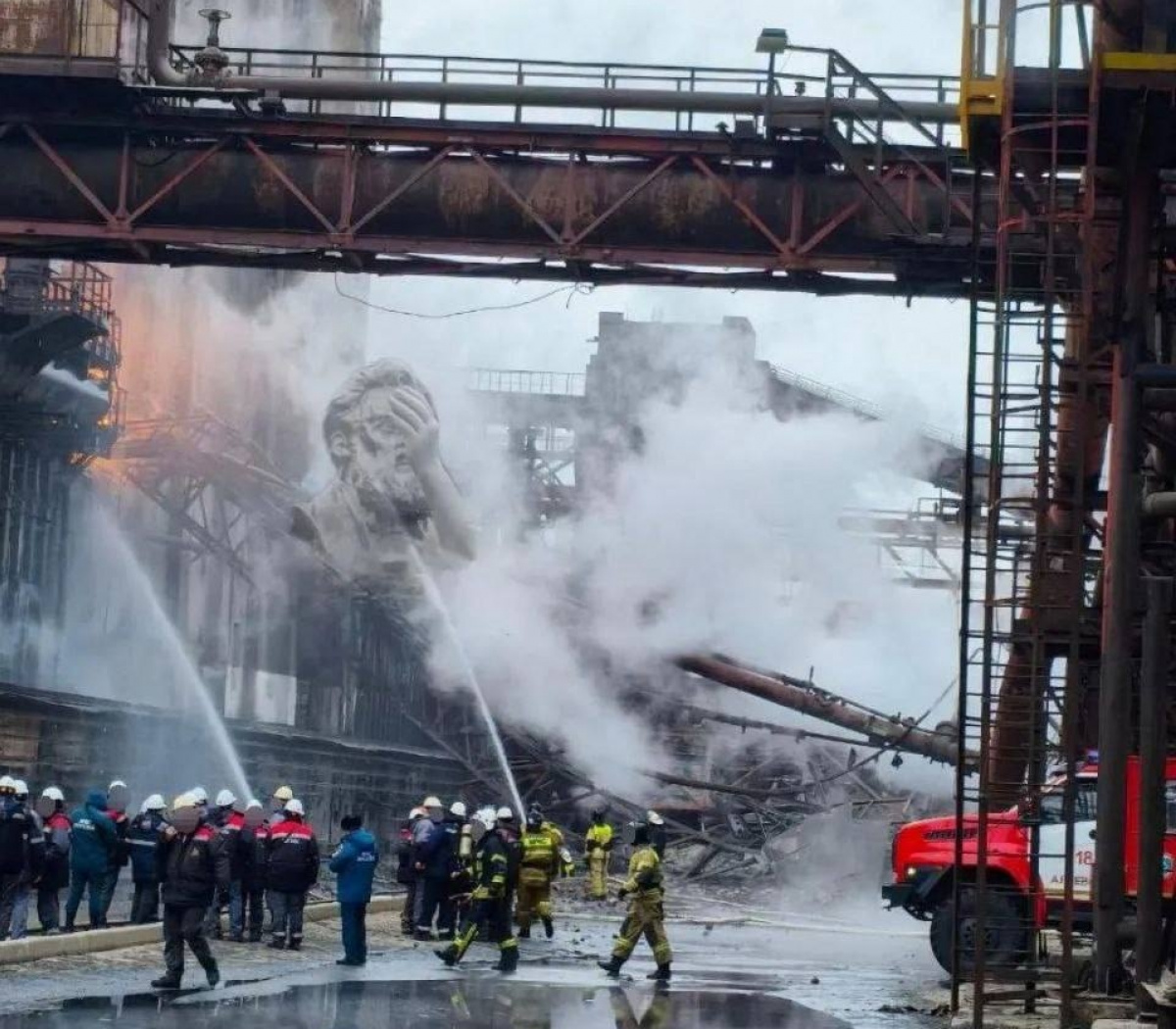 Наслідки аварії на металургійному комбінаті в окупованому Алчевську.