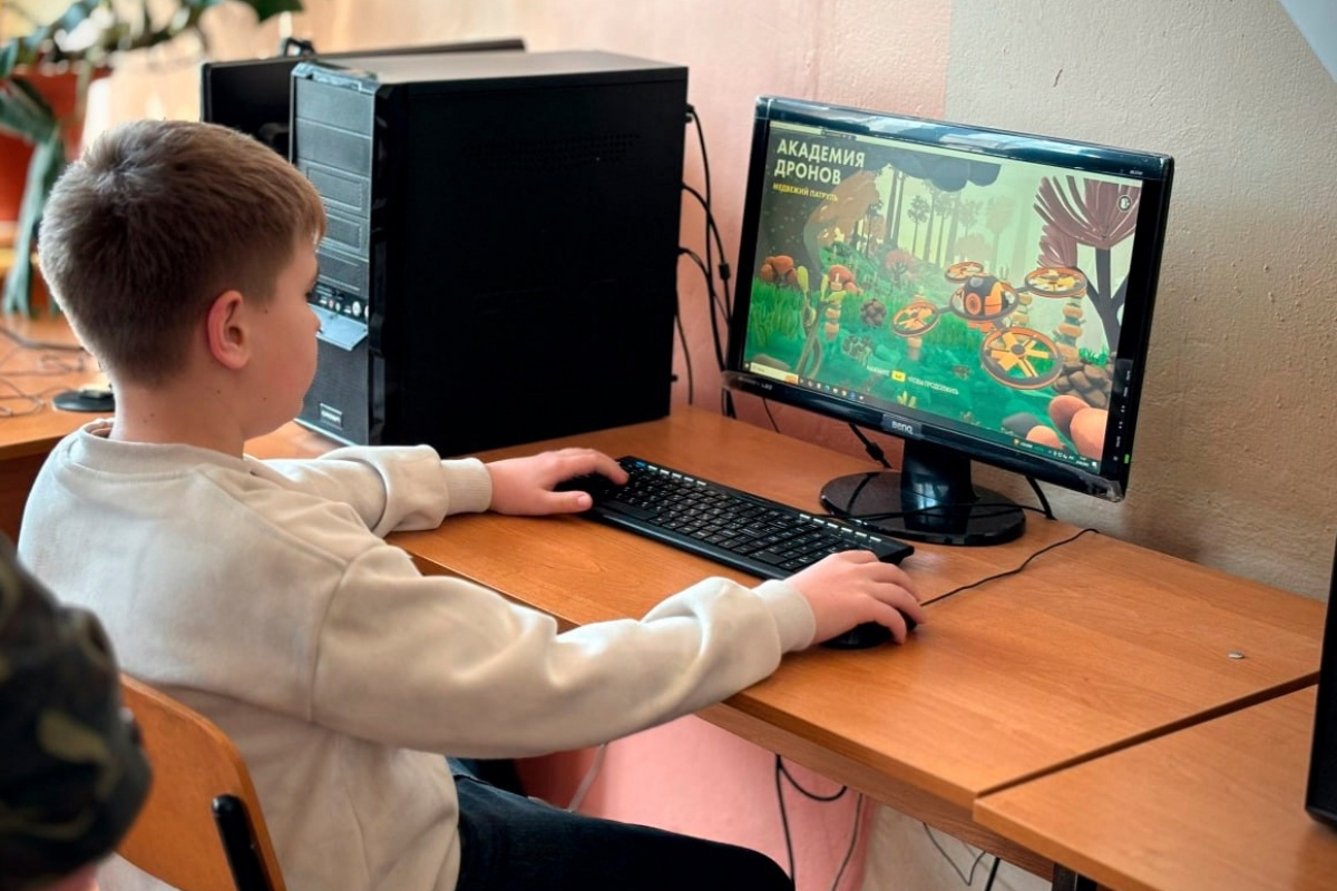 «Зарница» в школе оккупированной Луганщины. Фото: группировка «ЛНР»