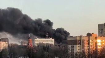 Последствия ракетного удара по заводу Брянске. Фото: кадр из видео