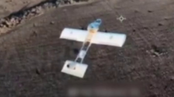 Дрон-перехоплювач застосував сіткомет проти БПЛА «Молнія».
