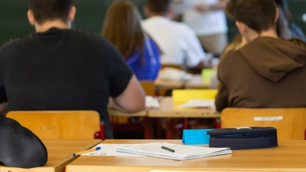 На Луганщині окупанти шантажують студентів і змушують служити в армії РФ — Харченко