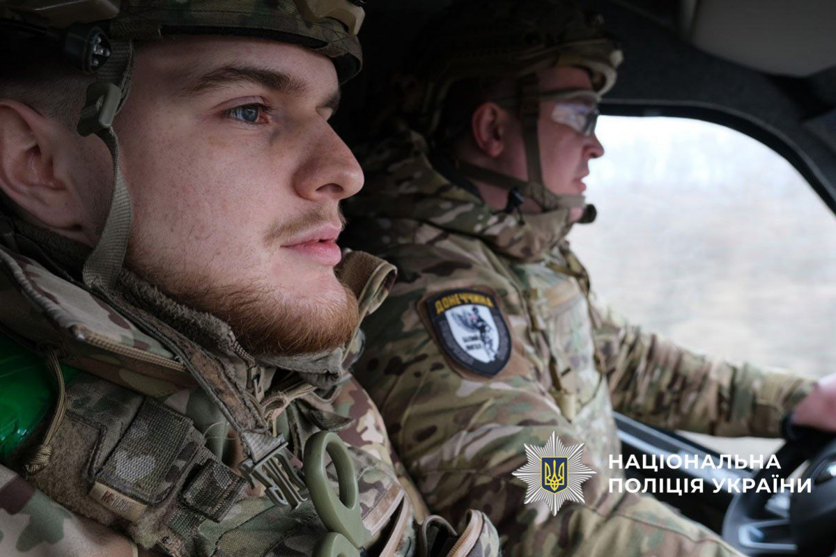 Из прифронтового Славянска объявили принудительную эвакуацию детей. Фото: полиция 