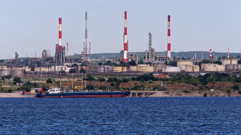 В Генштабе подтвердили удар по НПЗ в Саратовской области РФ 