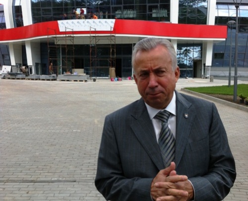 Общественники похвалили мэра Донецка. Он выполняет треть обещаний