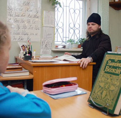 Группировка «ЛНР» проводит в школах православные конкурсы