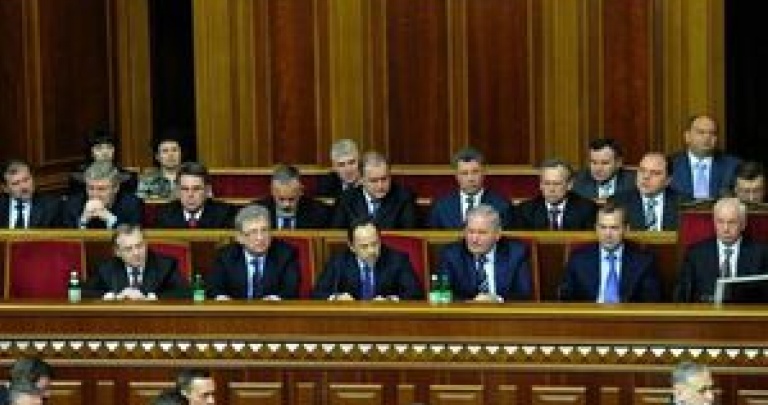 Янукович без авто и Герман с незадекларированными часами: украинская власть раскрыла свои официальные доходы