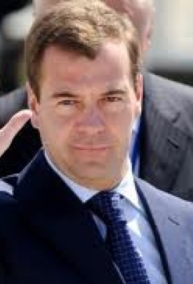 Медведев приземлился в Донецке