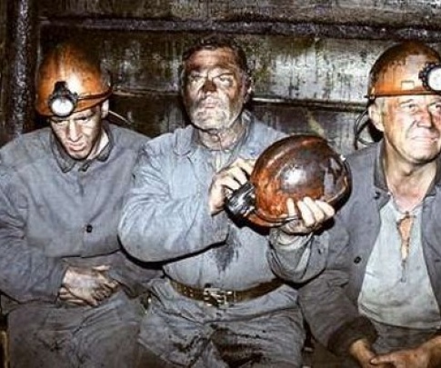 У шахтеров Дзержинска насильно отбирают деньги в пользу ПР