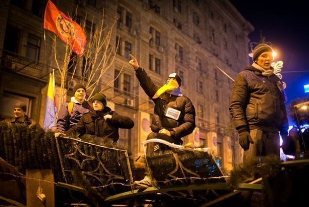 Из центра Киева убрали баррикады протестующих