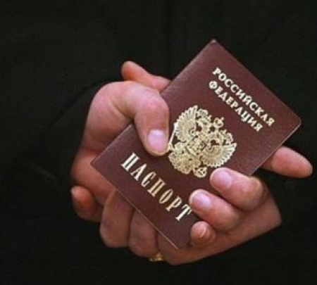 У стрелка по милиционерам в Донецке обнаружили российское гражданство - СМИ