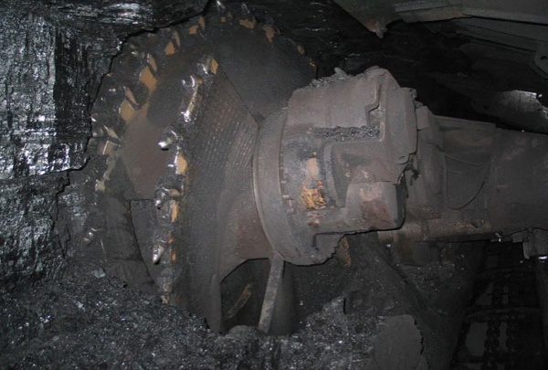 На шахтах Донецкой области произошли 2 аварии. Есть жертвы