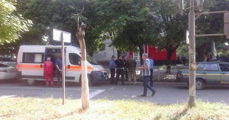 Во время спецоперации в Мариуполе ранен полицейский: репортаж с места события ФОТО ВИДЕО